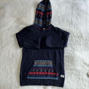 Hooded Sweater - S